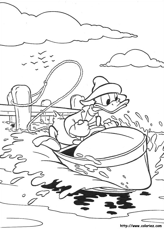 Donald conduit un bateau
