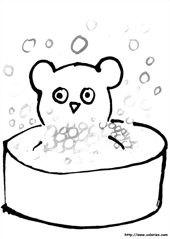 Nounours prend le bain