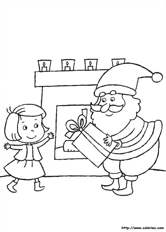 Père Noël donne un cadeau