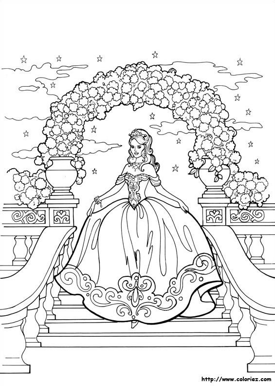 Princesse Léonora arrive au bal